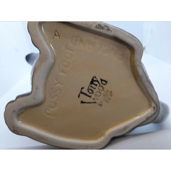 VINTAGE "FOOT" TONY WOOD STUDIO GREY/BLACK TABBY CAT TEA POT EUC - Picture 12 of 12